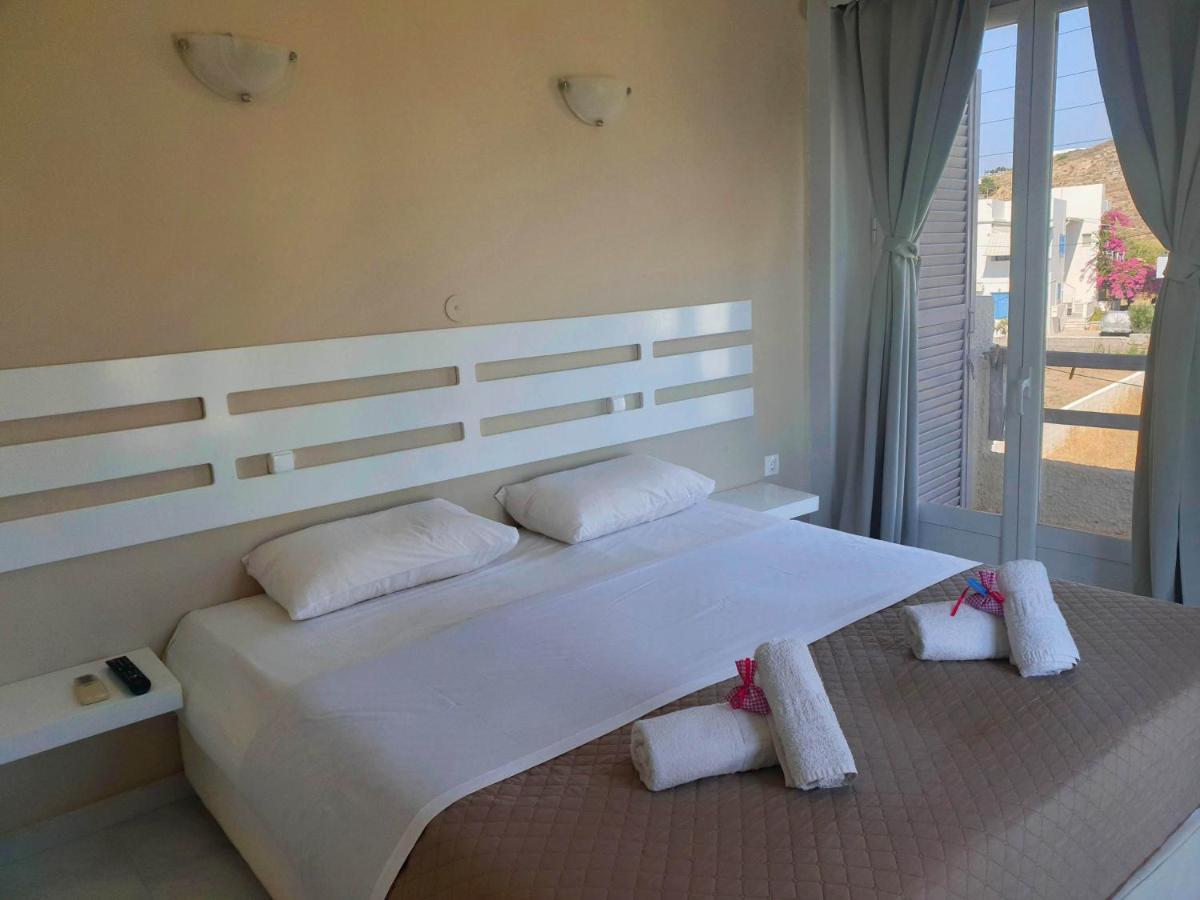 Syros Holidays Vári Kültér fotó